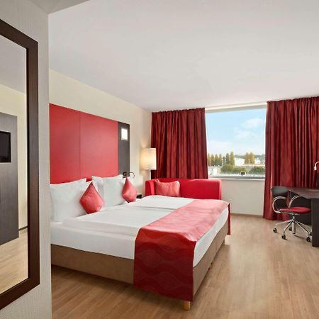 Ramada Encore By Wyndham Geneva Carouge Eksteriør billede