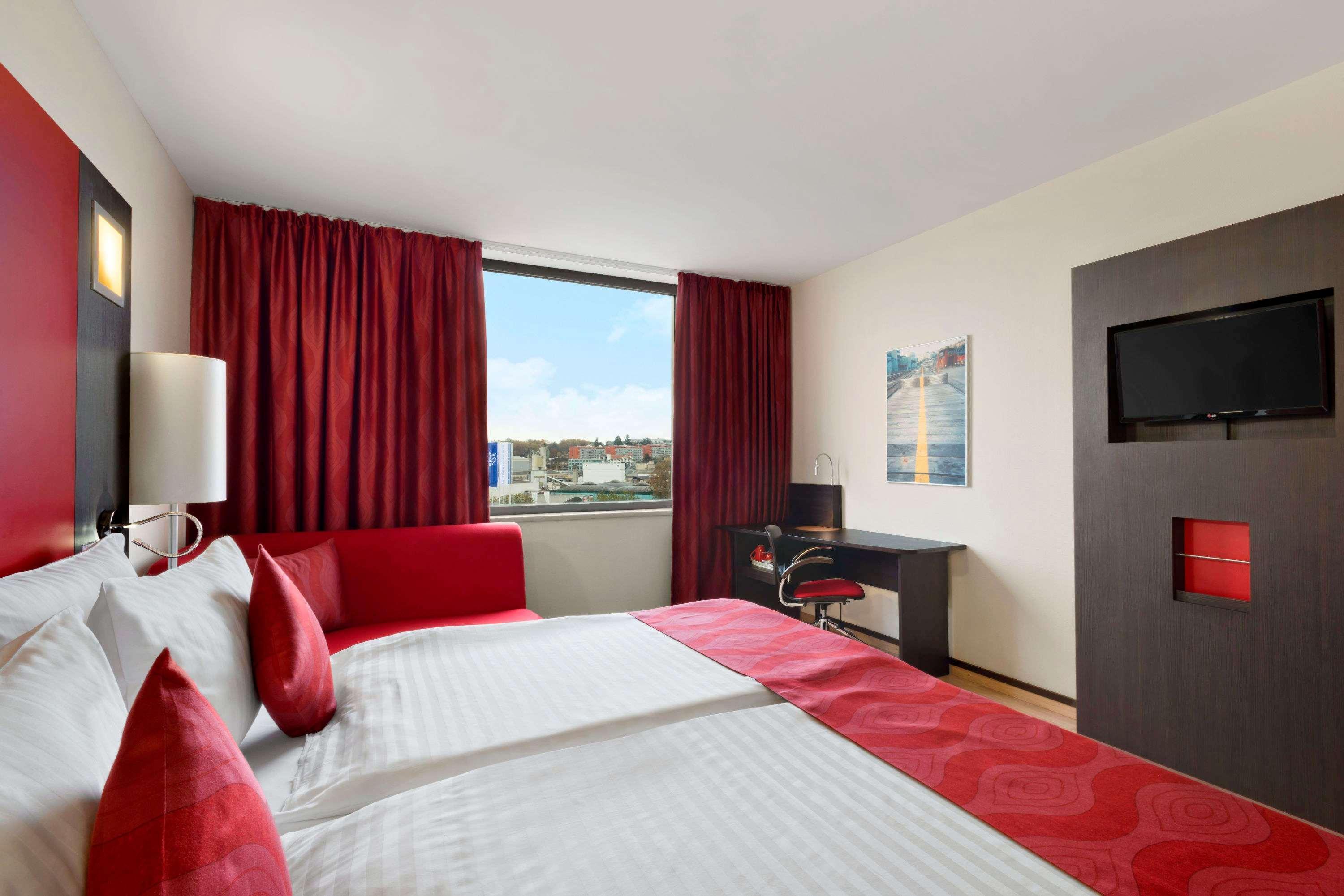 Ramada Encore By Wyndham Geneva Carouge Eksteriør billede
