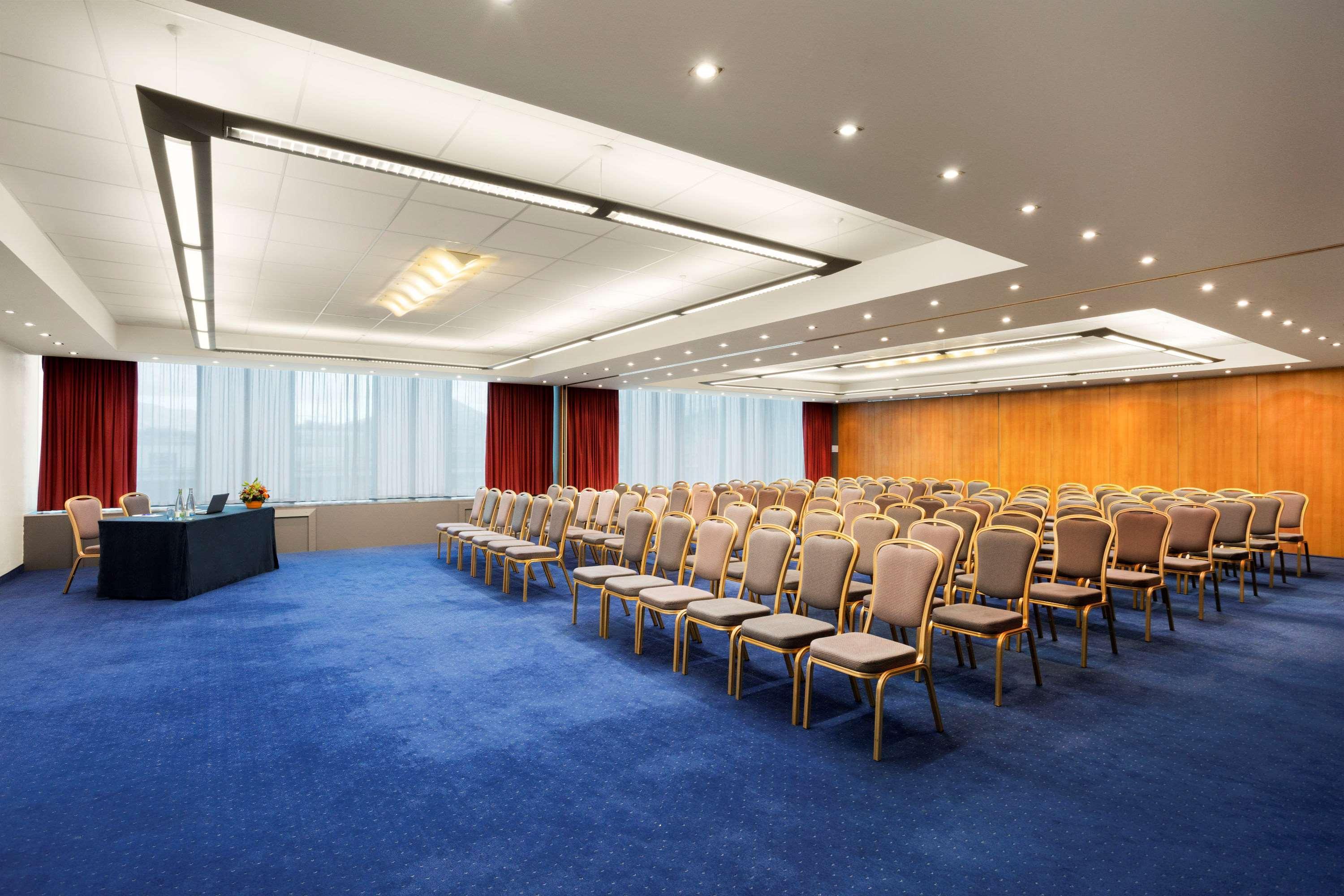 Ramada Encore By Wyndham Geneva Carouge Eksteriør billede