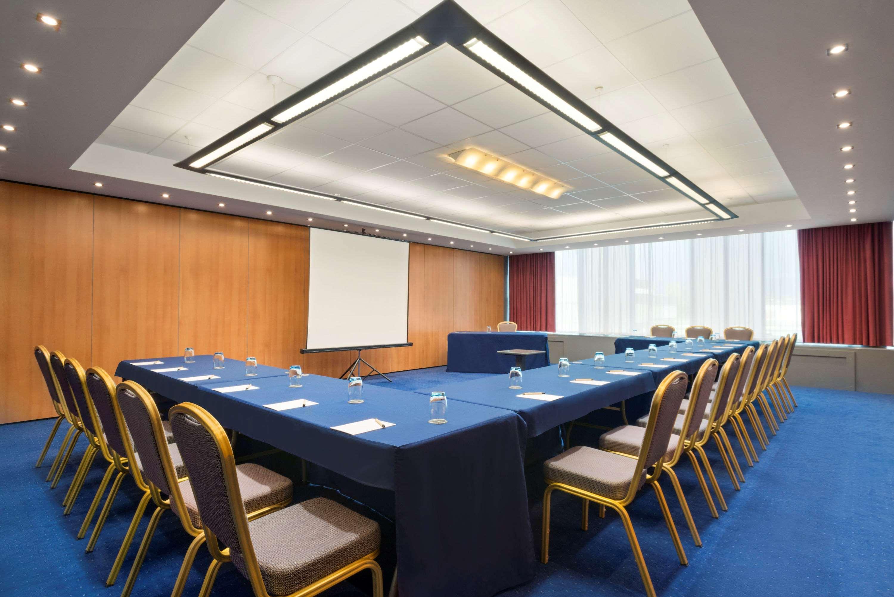 Ramada Encore By Wyndham Geneva Carouge Eksteriør billede