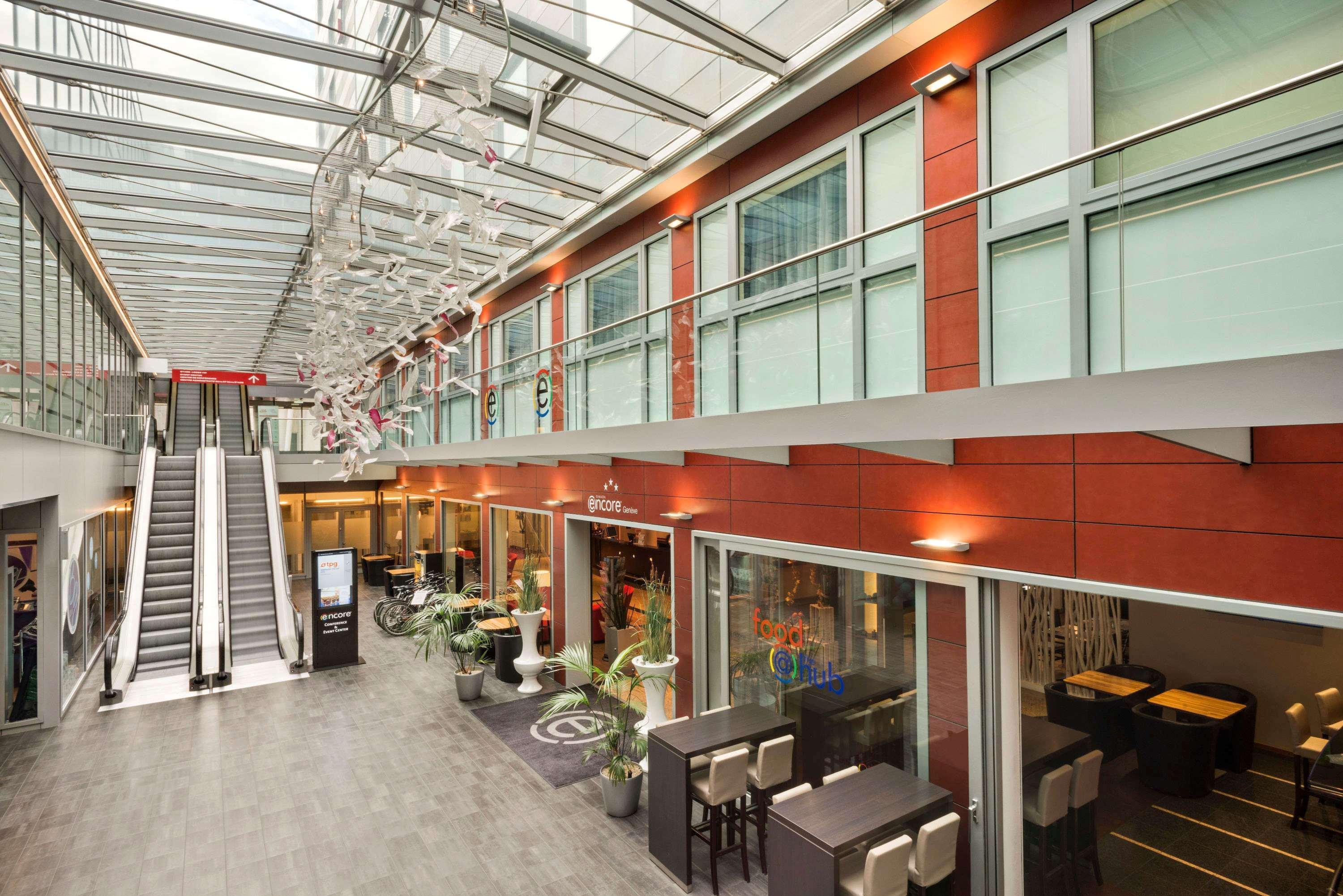 Ramada Encore By Wyndham Geneva Carouge Eksteriør billede