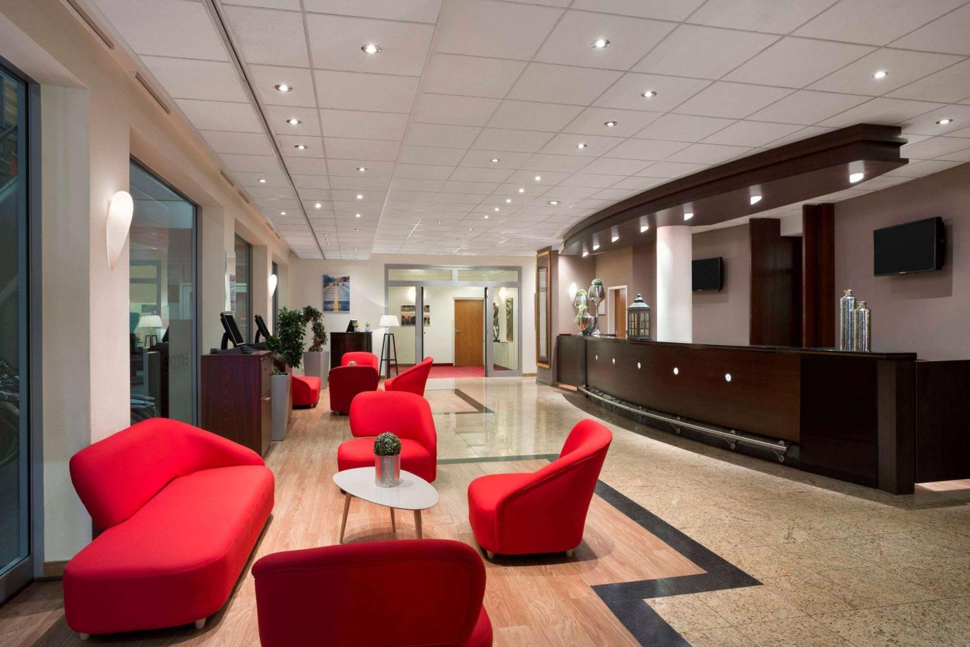 Ramada Encore By Wyndham Geneva Carouge Eksteriør billede