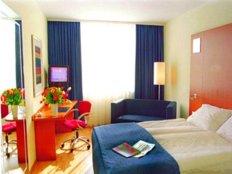 Ramada Encore By Wyndham Geneva Carouge Værelse billede