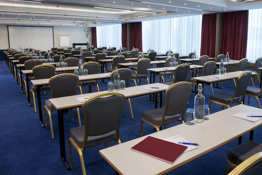 Ramada Encore By Wyndham Geneva Carouge Eksteriør billede